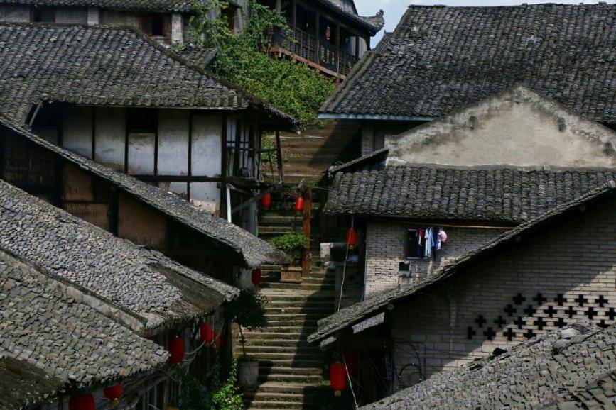 探索知识星球平台,解锁短途旅行应该如何准备护肤和化妆品,如何收纳呢?专业内容